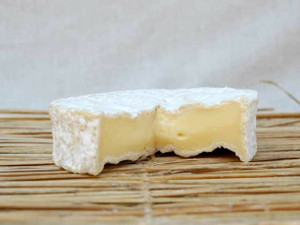 Camembert Jouvence Fermier 8.8oz (French Pasteurized Cow's Milk Cheese)